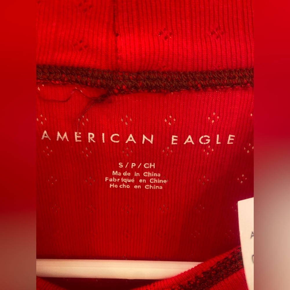 American Eagle Outfitters Red Fitted Long Sleeve Tee - Picture 3 of 4